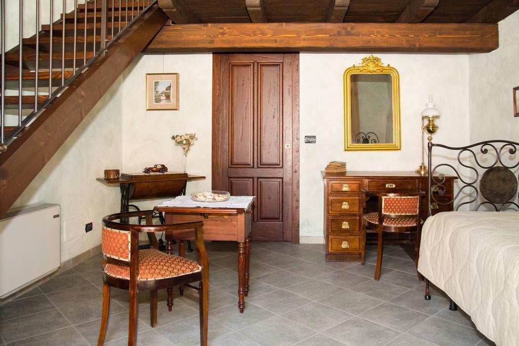 Casa Del Grande Vecchio Airasca Quarto foto