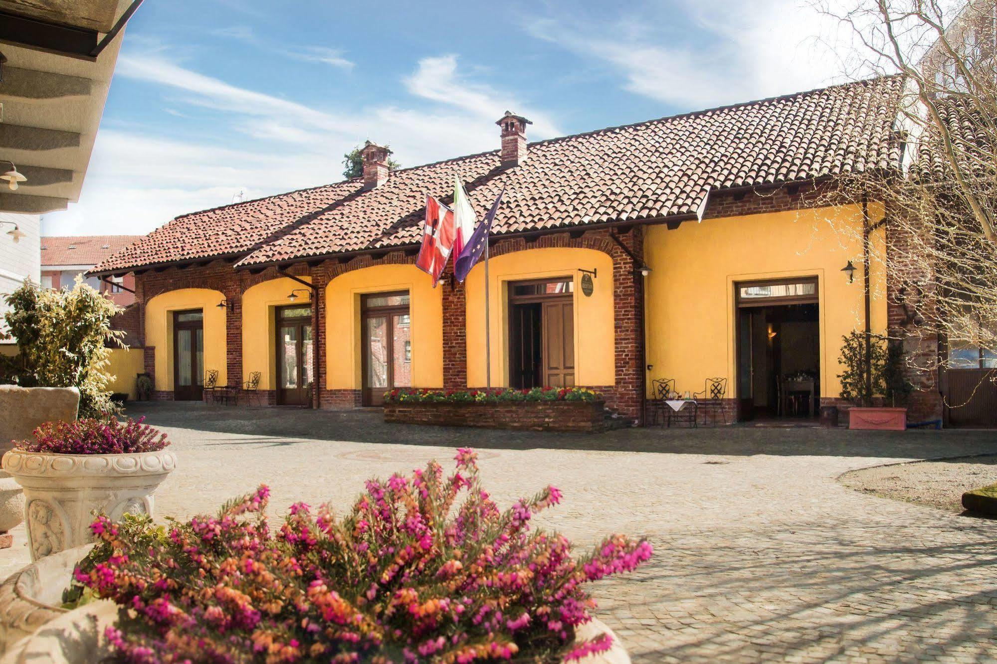 Casa Del Grande Vecchio Airasca Exterior foto